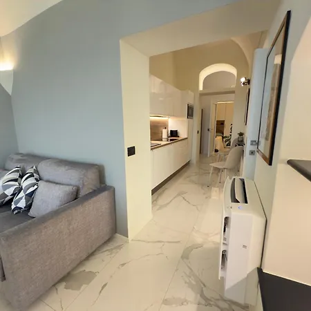 Luxury And Exclusivity On The Seafront In Apartment