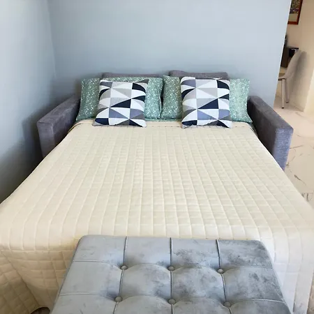 Luxury And Exclusivity On The Seafront In Apartment